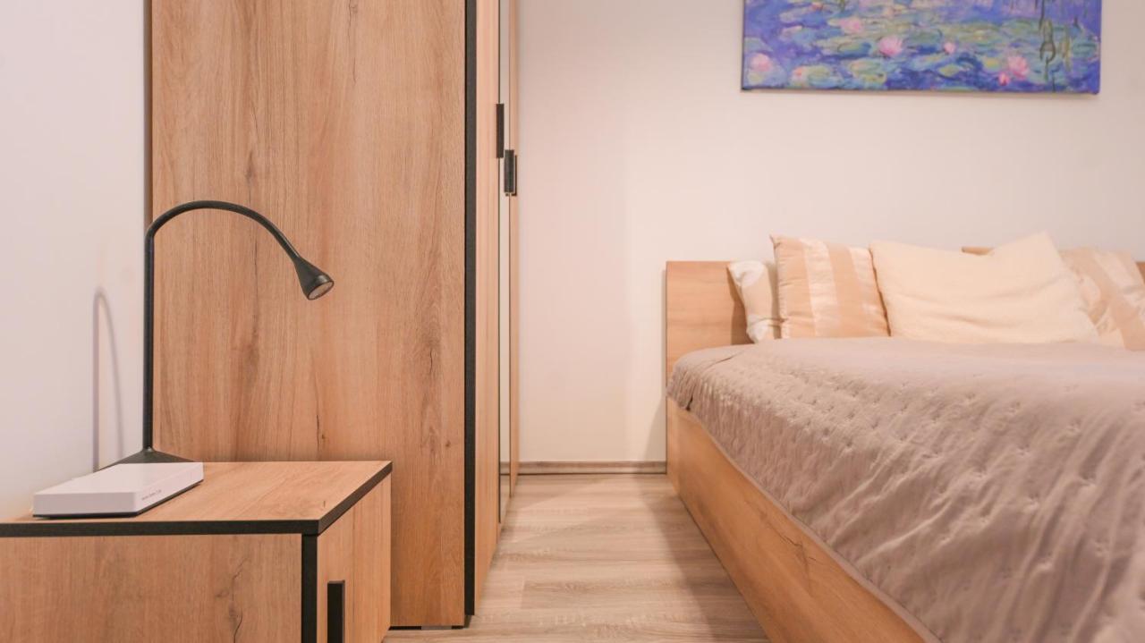West Park Residence Apartment بودابست المظهر الخارجي الصورة